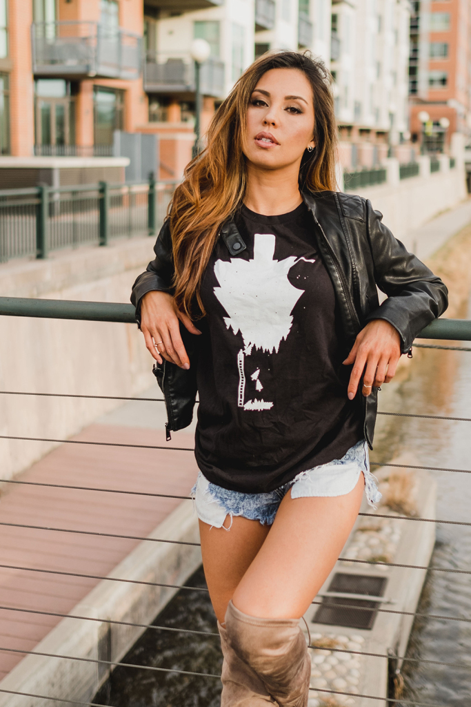 Women's Cutting Away tee